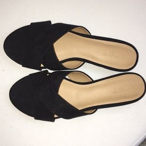 NEW size 9 black slides